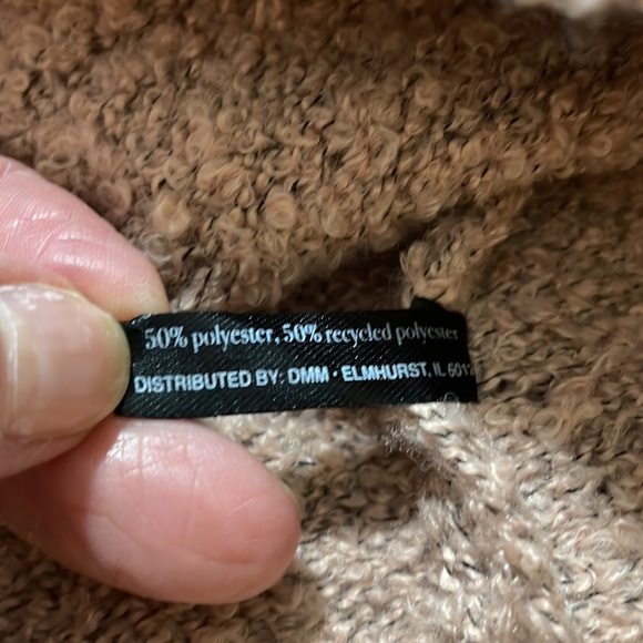 Britt’s Knits Common Good beanie NWT - Picture 6 of 6